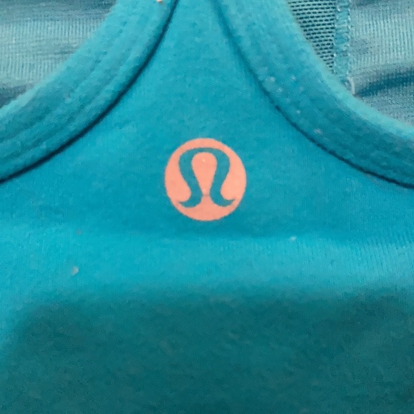 Lululemon turquoise Power Y tank in size 4 - Picture 2 of 3